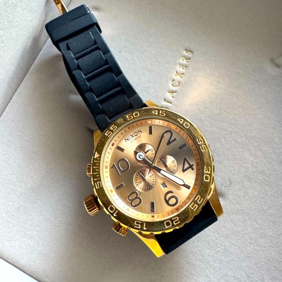 Nixon 51-30 Rose Gold Chrono Custom Band - Picture 1 of 9